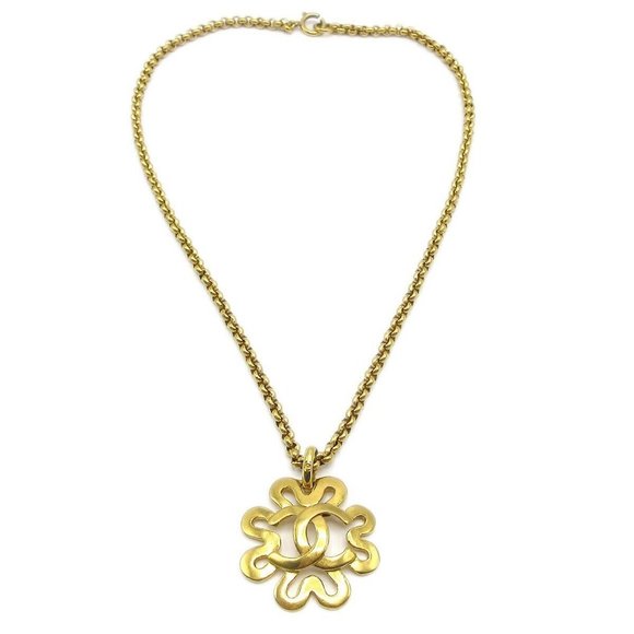 CHANEL CC Logos Charm Gold Chain Pendant Necklace Accessories - Picture 1 of 4